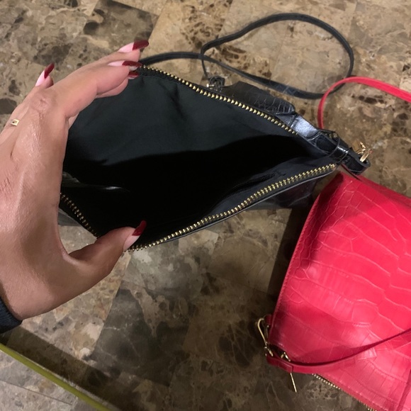 2 Crossbody purses 👜 - Picture 5 of 13